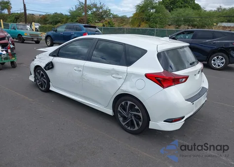 2018 Toyota Corolla Im from USA, damaged, VIN JTNKARJE9JJ567724
